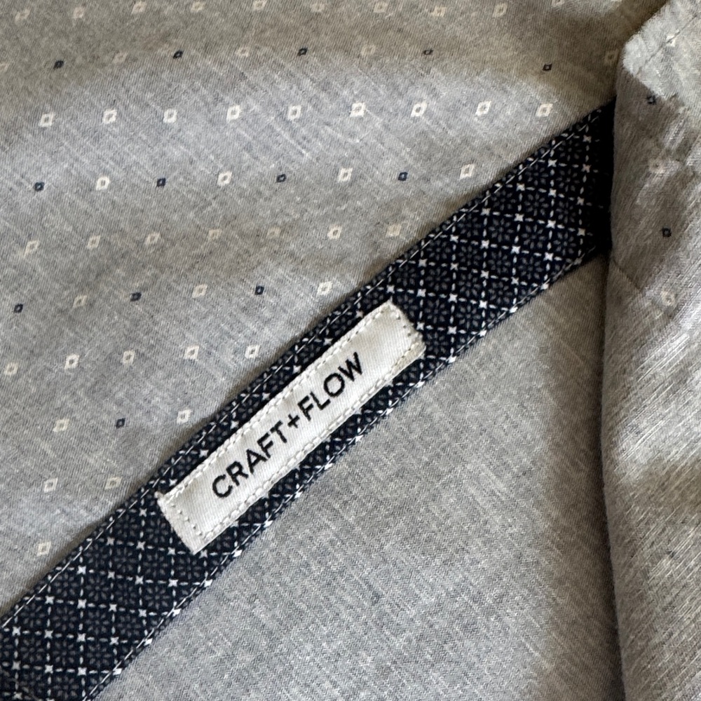 Classic Gray Button-Down Shirt for Men - Picture 9 of 9